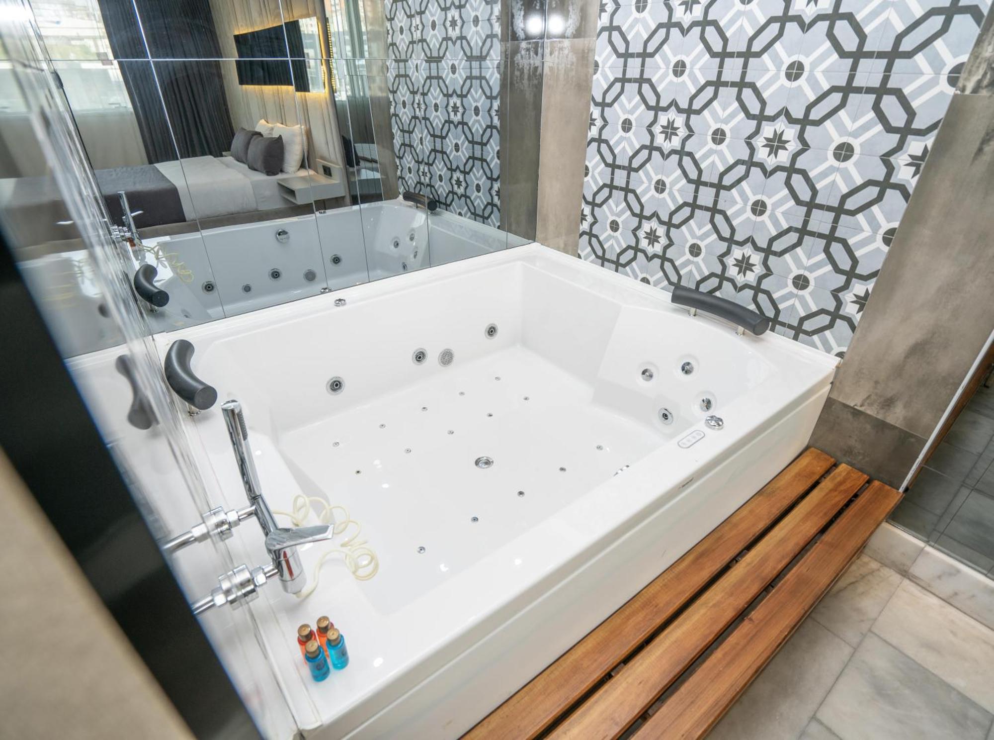 216 Station Suite Gebze Esterno foto