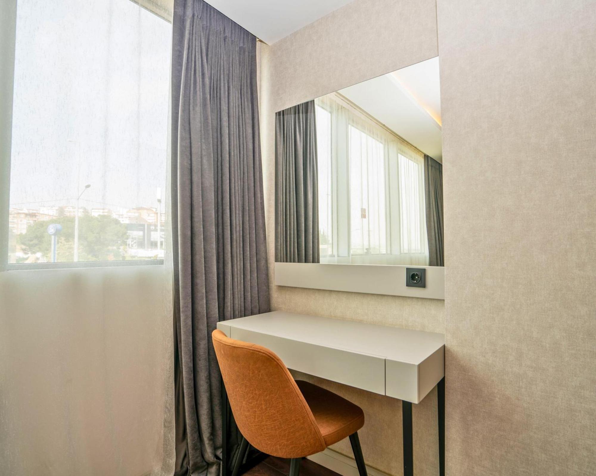 216 Station Suite Gebze Esterno foto
